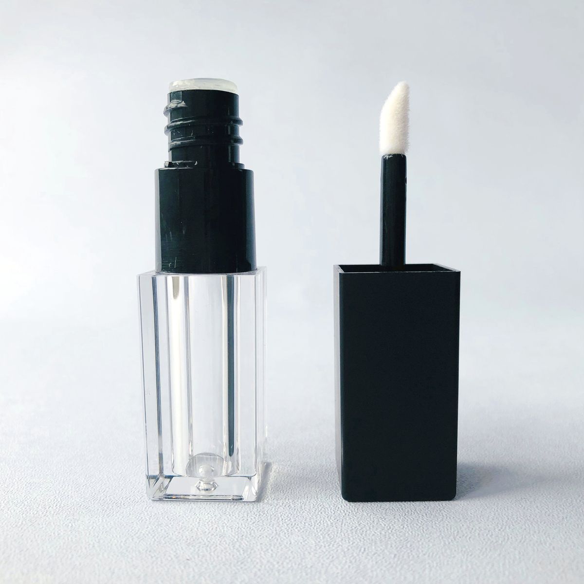 Lip Gloss Tubes model 2602