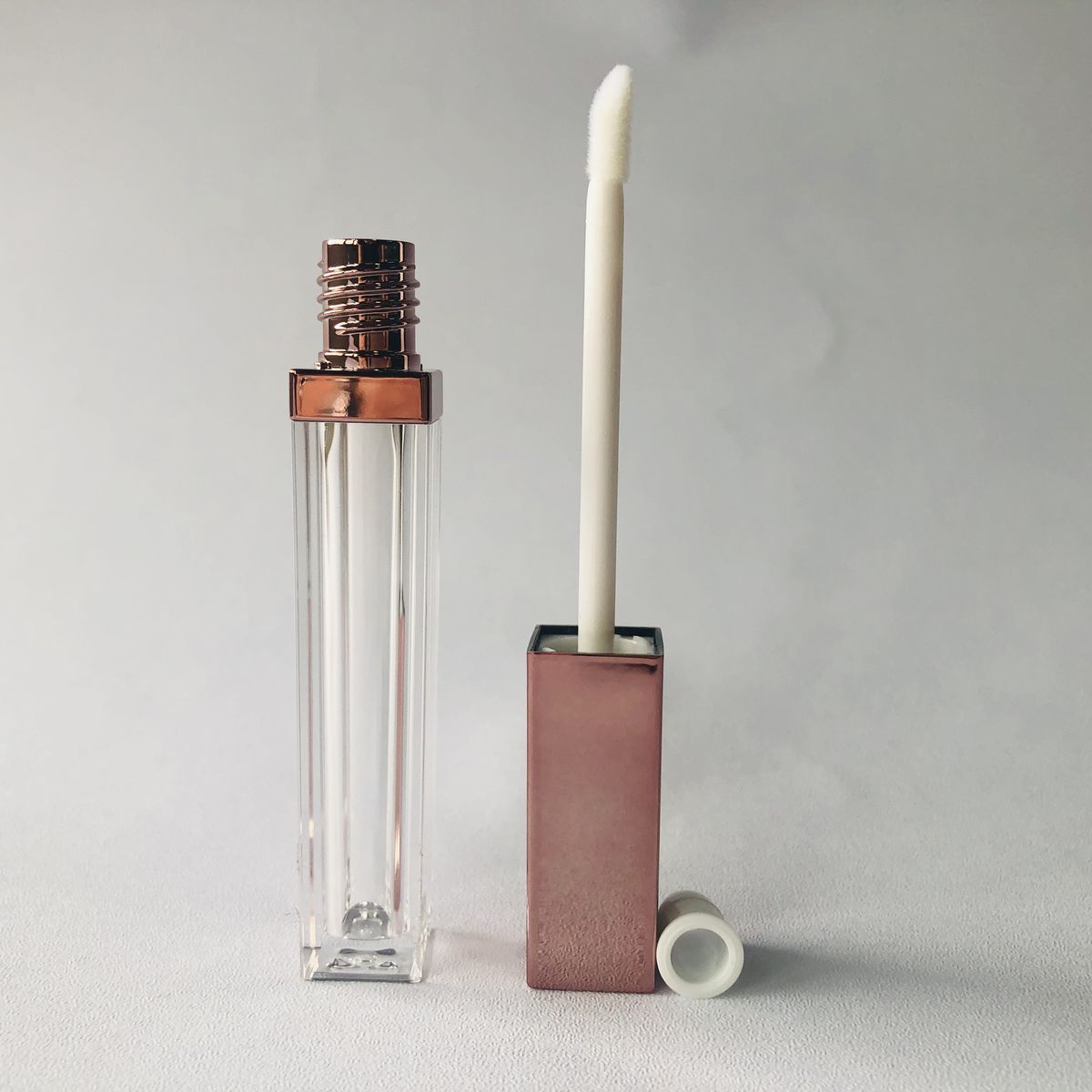 Lip Gloss Tubes model 401
