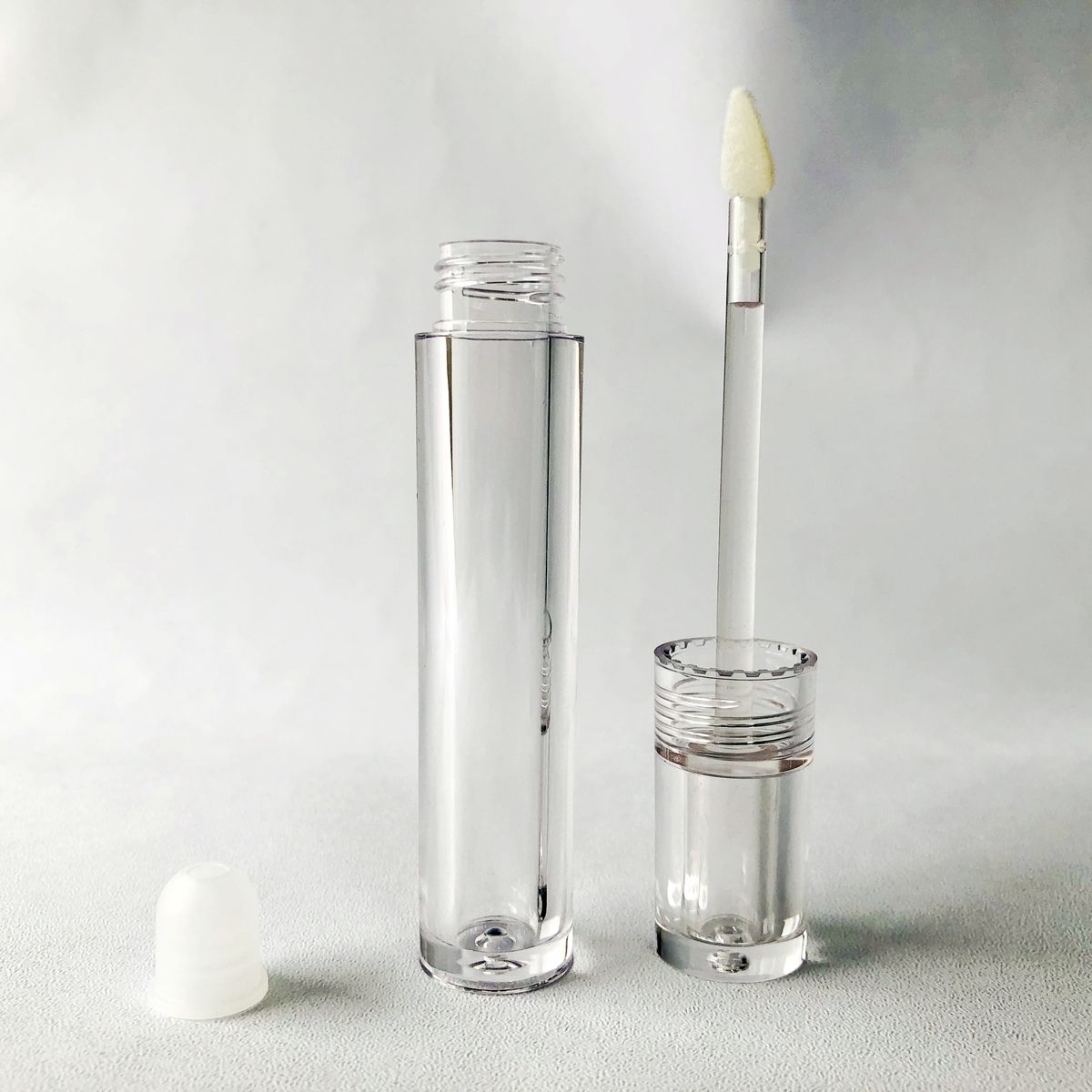 Lip Gloss Tubes model CCG18602