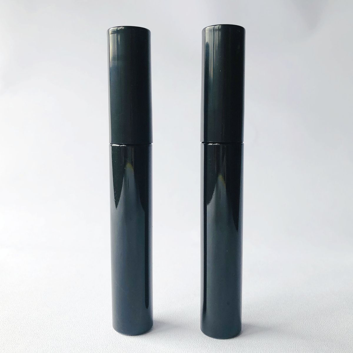 Mascara Tubes model JMG10403